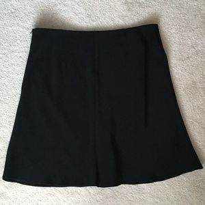 TRINA TURK black skirt. 6 (fits 4)