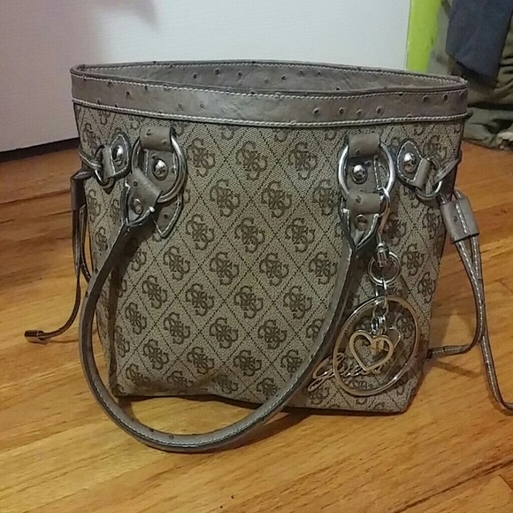 Reduced!!! Guess purse