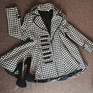 🔲🔳White and Black Houndstooth Wool Peacoat🔳🔲
