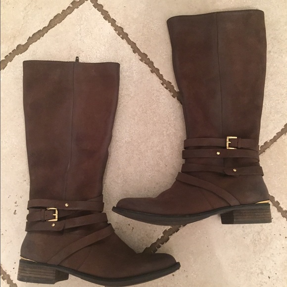 BRAND NEW STEVE MADDEN BROWN BOOTS