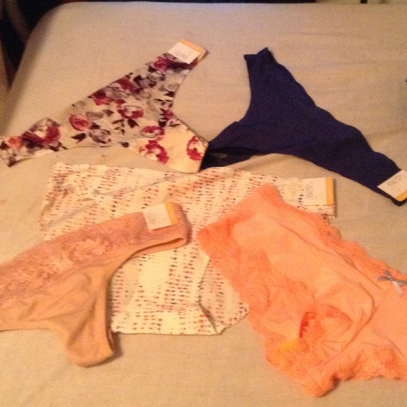 Two Undies 3 thongs NWT