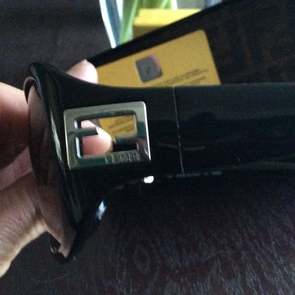 BRAND NEW FENDI'S - Picture 2 of 4