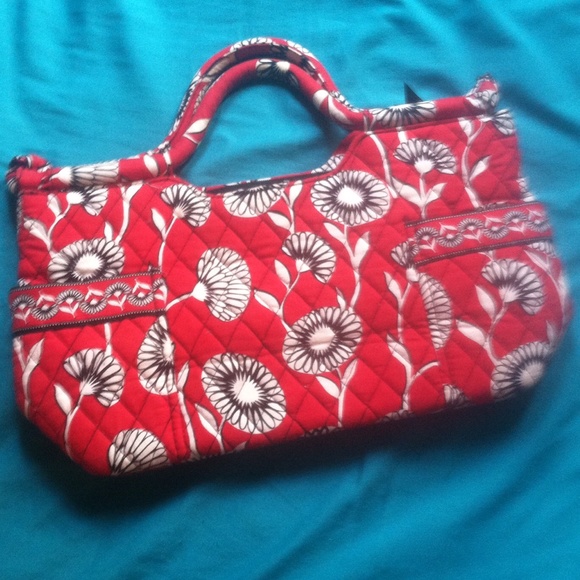BRAND NEW Vera Bradley Deco-Daisy purse