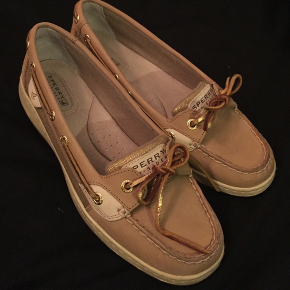 Tan & gold Sperry's
