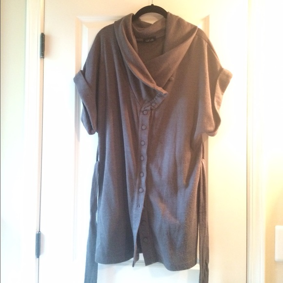 Sweater - Picture 4 of 4