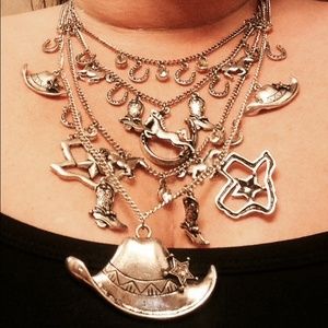 💜TRADED💜💜Texas cowboy necklace with bling!💜