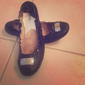 💥Michael Kors black leather flats💥