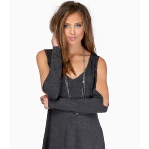 Tobi Missy dress in grey