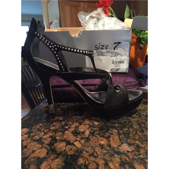 NWT Worthington Black Heels