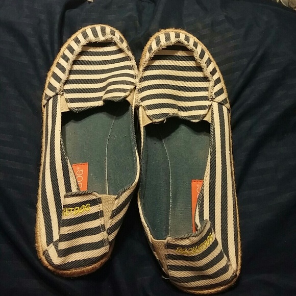 Rocket dog slip on shoes