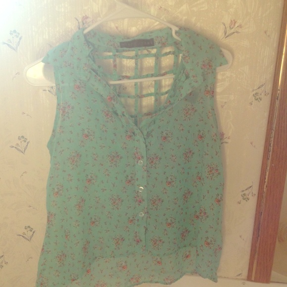 Sheer mint flowery top