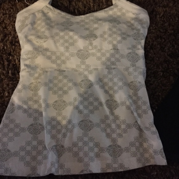 BUNDLE!!! Oakley tank brand new white, black used