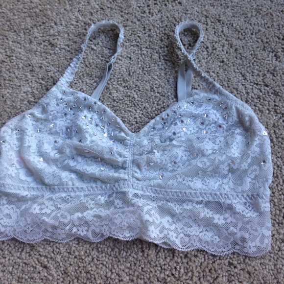 PINK vs studded bralette