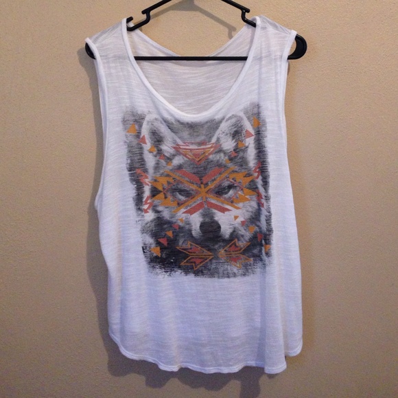 Wolf print tank
