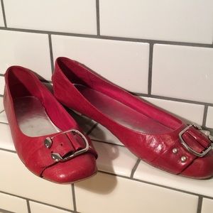 <<<<SOLD >>>>Jeffrey Campbell Flapper Red Flats