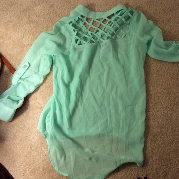 Nollie Blouse - Picture 2 of 2