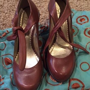 Jessica Simpson Brown Wedges. Size 7.5