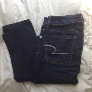 GREAT CONDITION American Eagle Dark-Wash Jeans