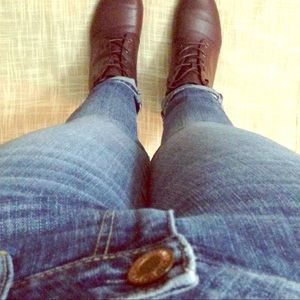 American Eagle Outfitters size 2 skinny jeans