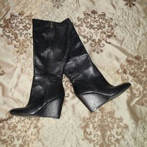 Black leather Steve Madden wedge boots