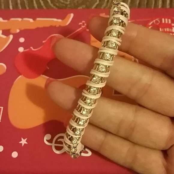 Bracelet - Picture 4 of 4