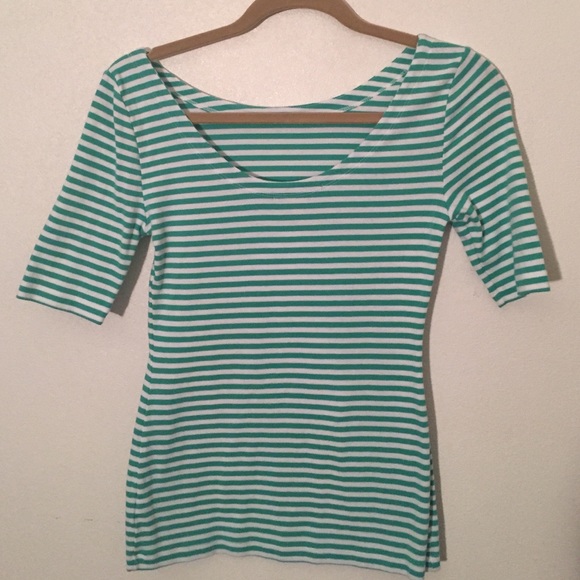 Banana Republic tee - Picture 2 of 2