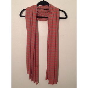Gap lightweight scarf