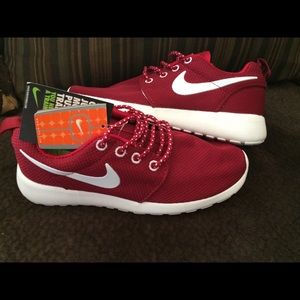 New nike roshe 6.5 woman's