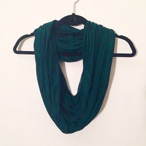 Gap infinity scarf