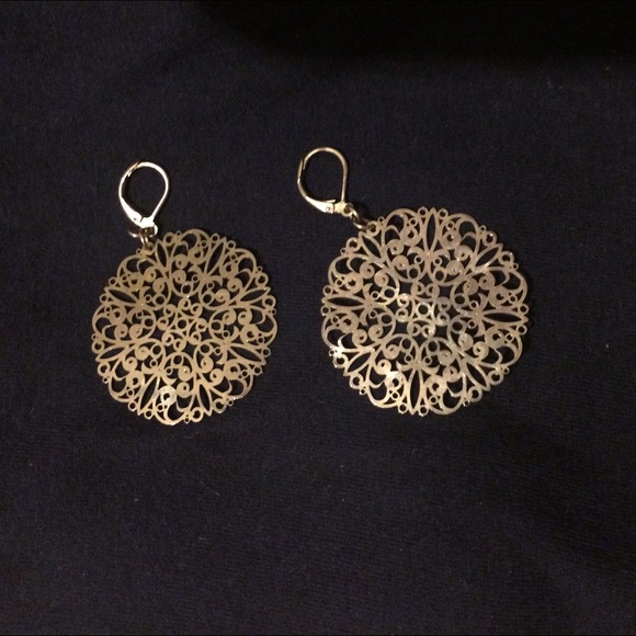 Sliver/ gold mixed ear rings