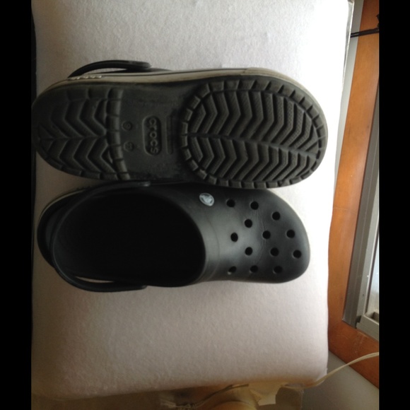 Stylish crocs slippers! - Picture 3 of 3