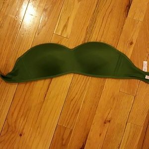 Green strapless bra