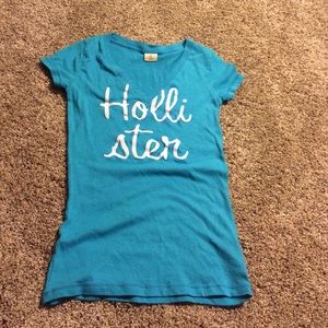 Hollister v neck