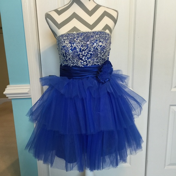Not sure Dresses & Skirts - Short Prom or Homecoming Dress