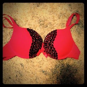 NWOT. Bra size 34B!