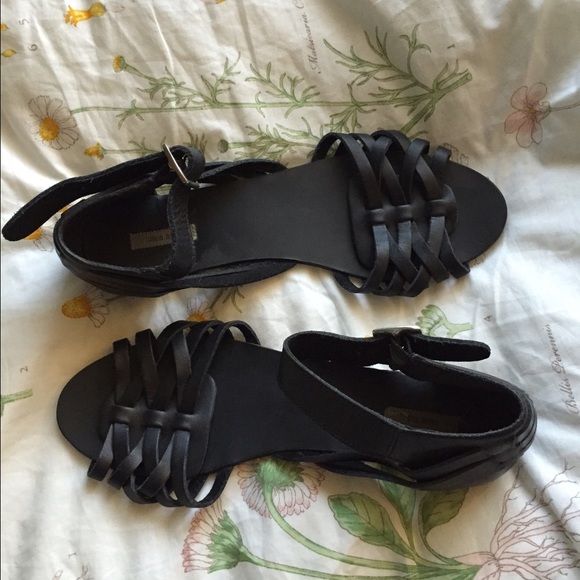 Kimchi Blue sandals