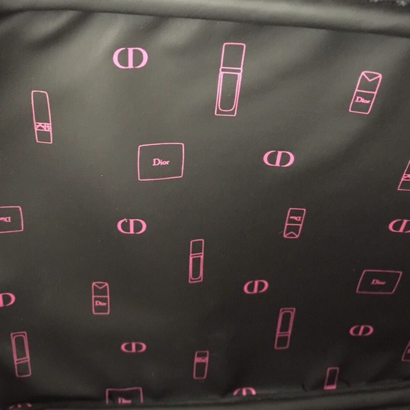 Dior make up bag - Picture 3 of 3