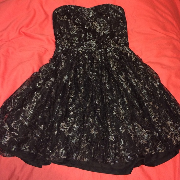 Forever 21 black dress