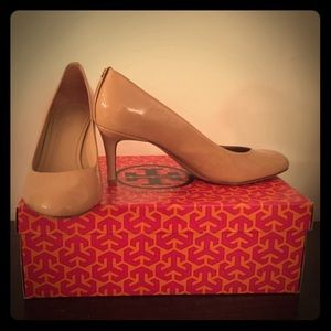 Tory Burch patent nude pumps