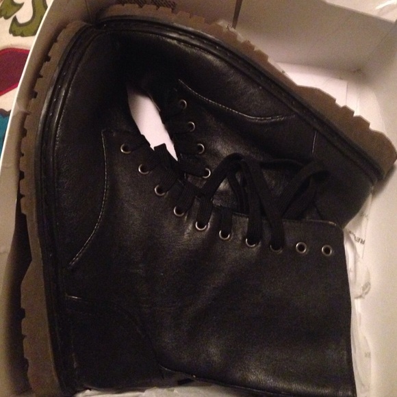 Lace up boots