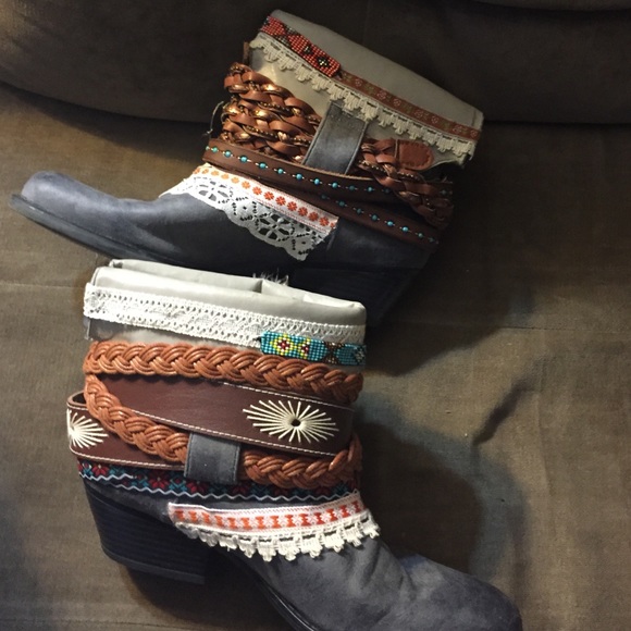 Fun and Funky Boots MAKE ANY OFFER ON THESE. - Picture 3 of 3