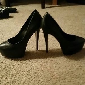 Steve Madden 6 inch platform Heels black