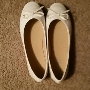 Balerina White Flats Shiney Pleather material