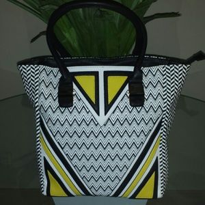 Melie Bianco "Vanya " shoulder bag!