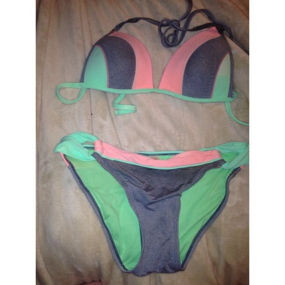 JCP bathing suit - Picture 1 of 3