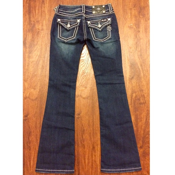 ⚡️FLASH SALE⚡️NWT Miss Me loose saddle stitch - Picture 2 of 4