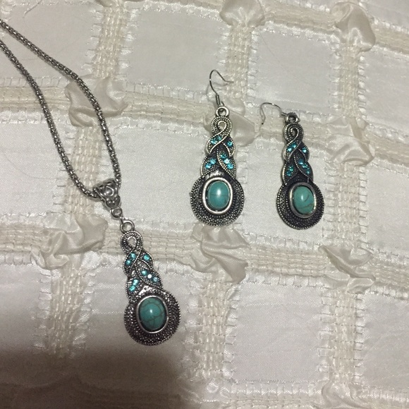 Vintage retro snake chain necklace earring set