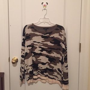 Camouflage Pullover