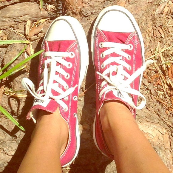 Maroon converse shoes