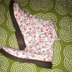 Arizona Boots on hold until Tuesday